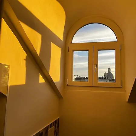 Porta Palazzo Attic Turyn